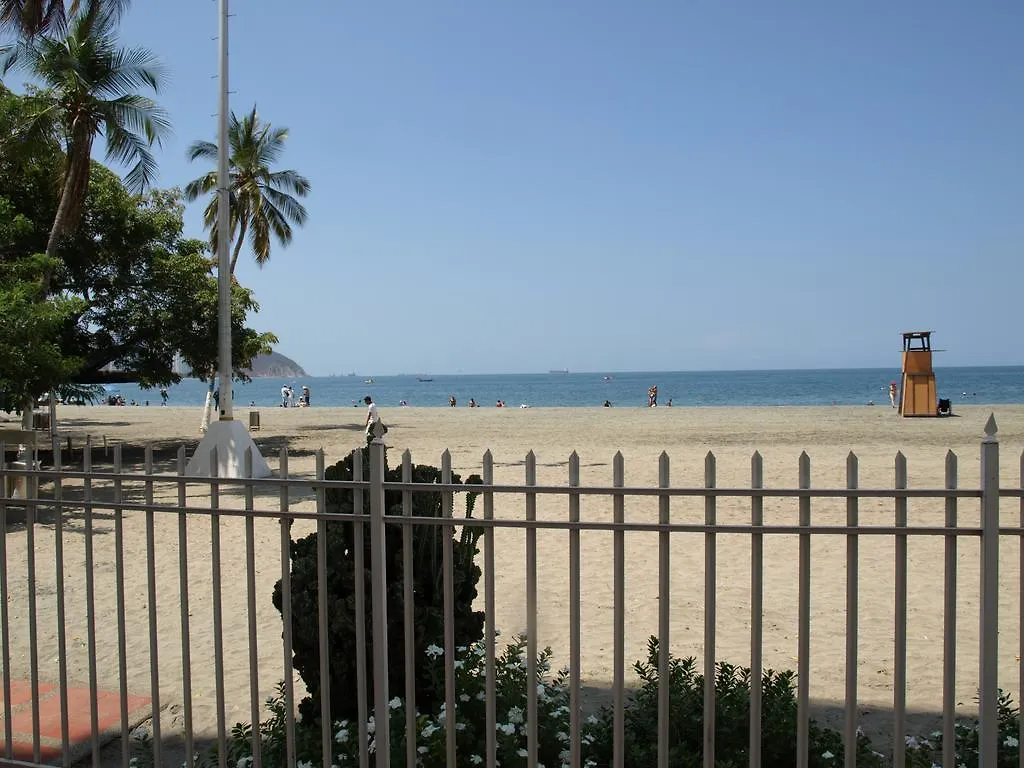 Edificio Huasipungo Apto. 3B Apartamento Santa Marta